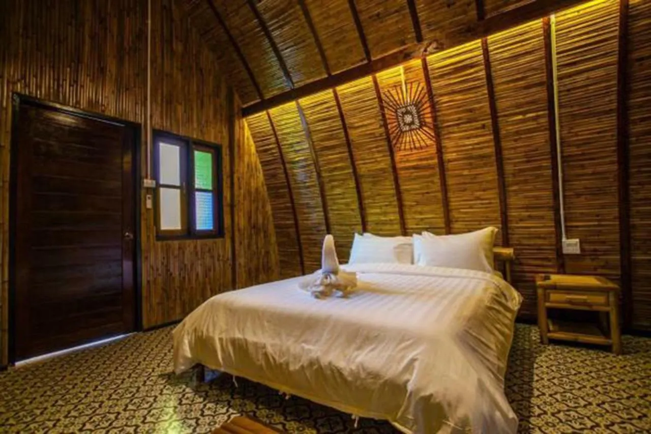 Hotel Cicada Lanta Ko Lanta 3*,